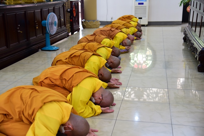 Lễ truyền giới Sa di Phương Trượng